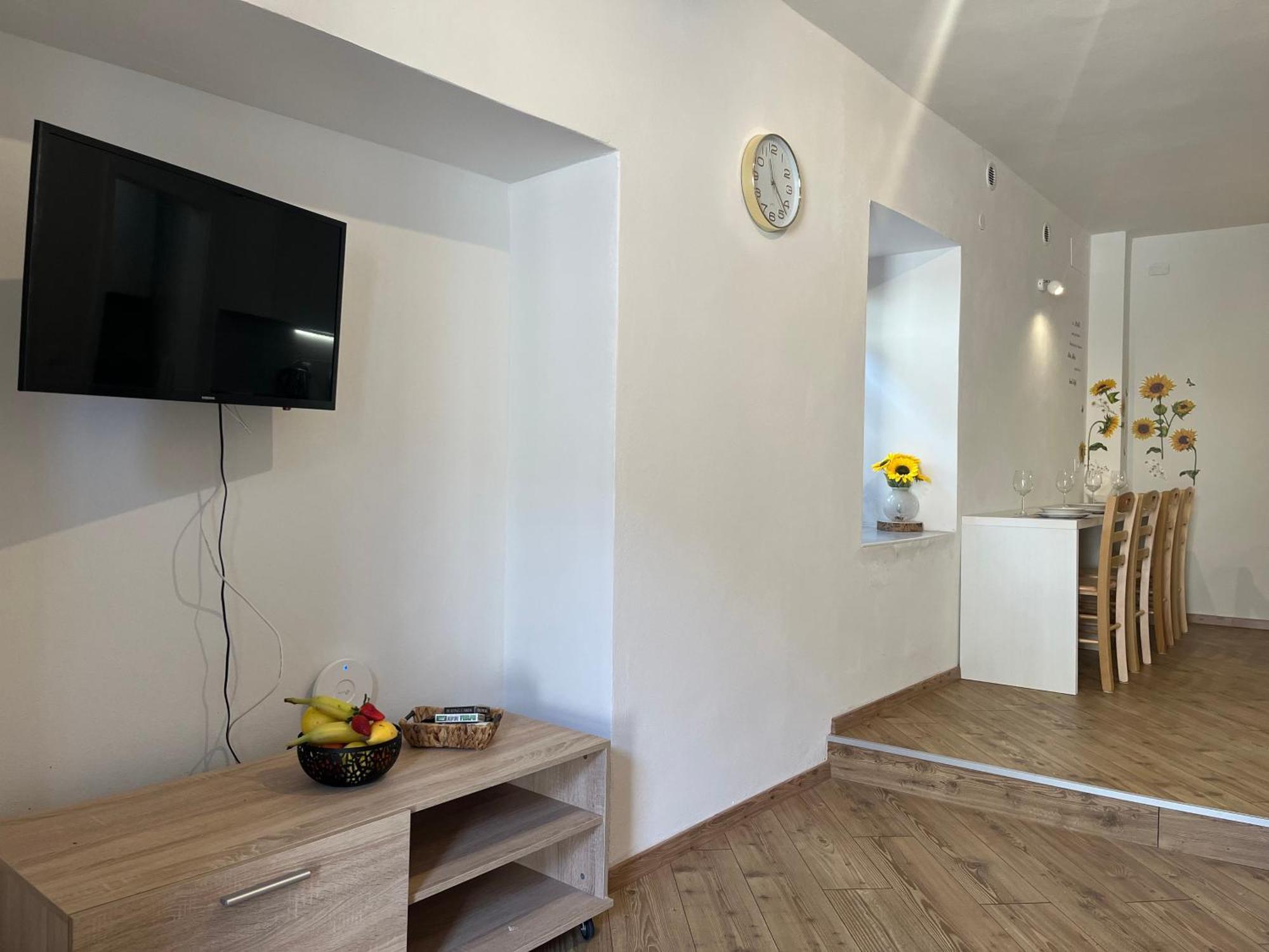 Borgo Bliss Apartment Tenno Bagian luar foto