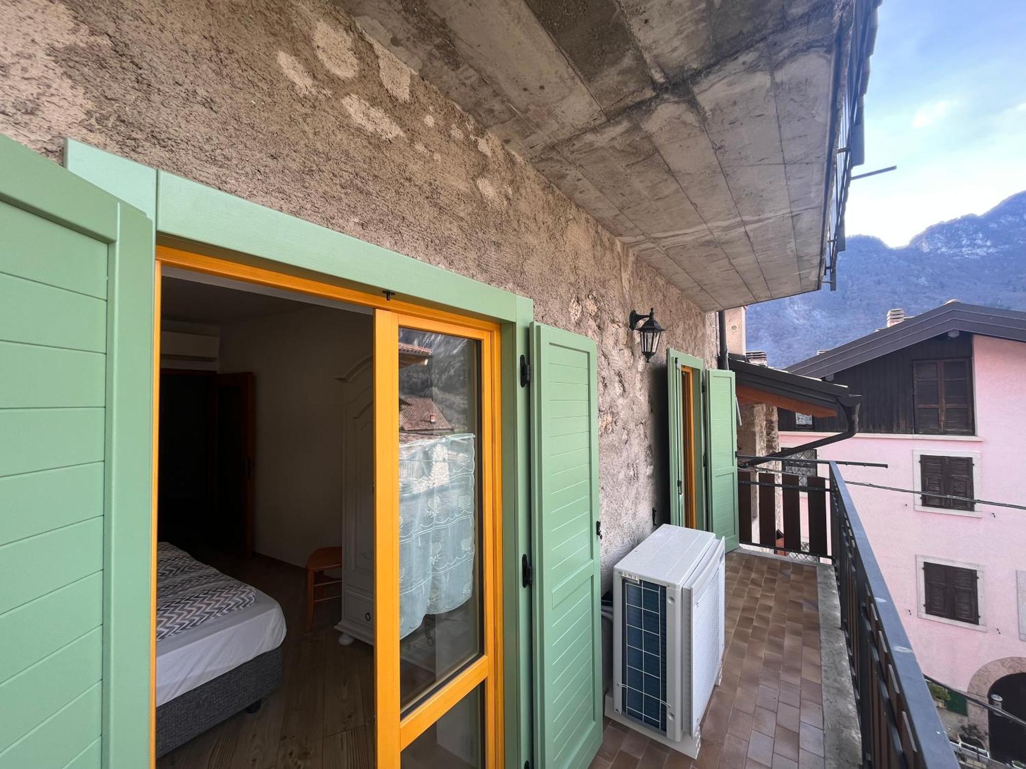 Borgo Bliss Apartment Tenno Bagian luar foto