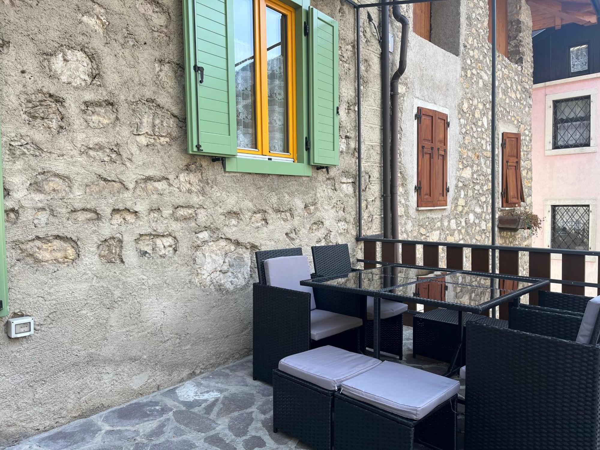 Borgo Bliss Apartment Tenno Bagian luar foto