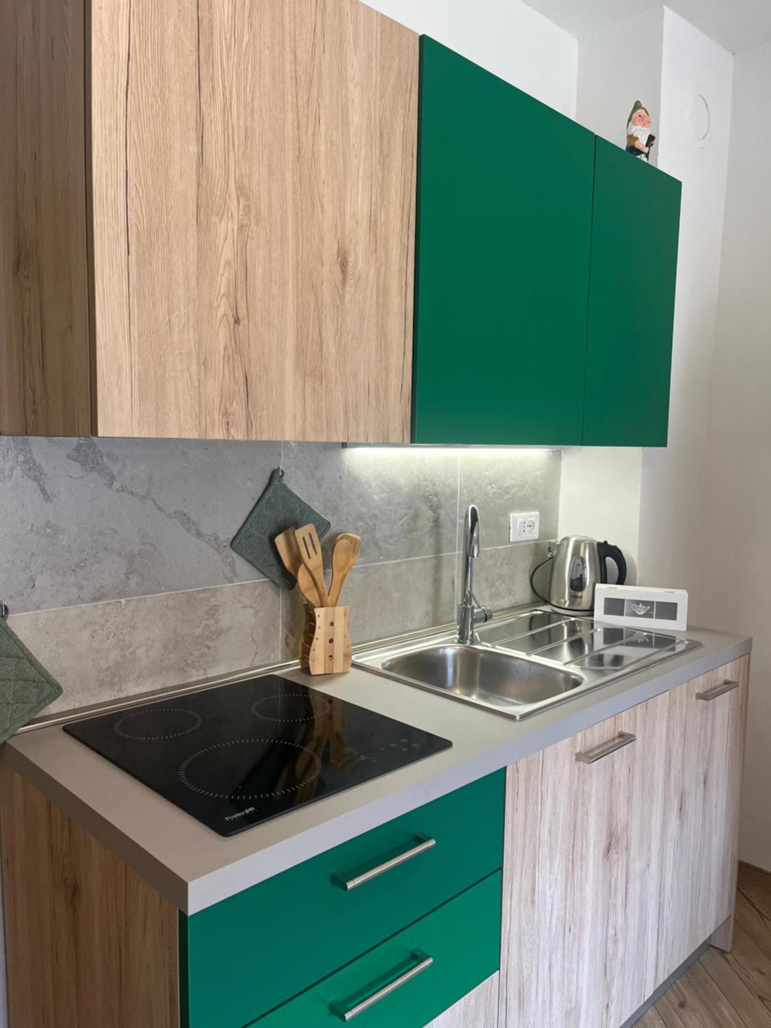 Borgo Bliss Apartment Tenno Bagian luar foto